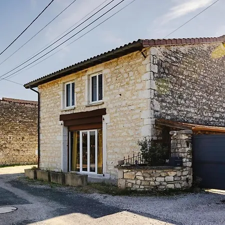 Ferienhaus Confortable Avec Terrasse